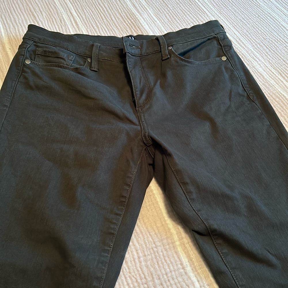 Gap black size 31 Regular true skinny jeans like new.